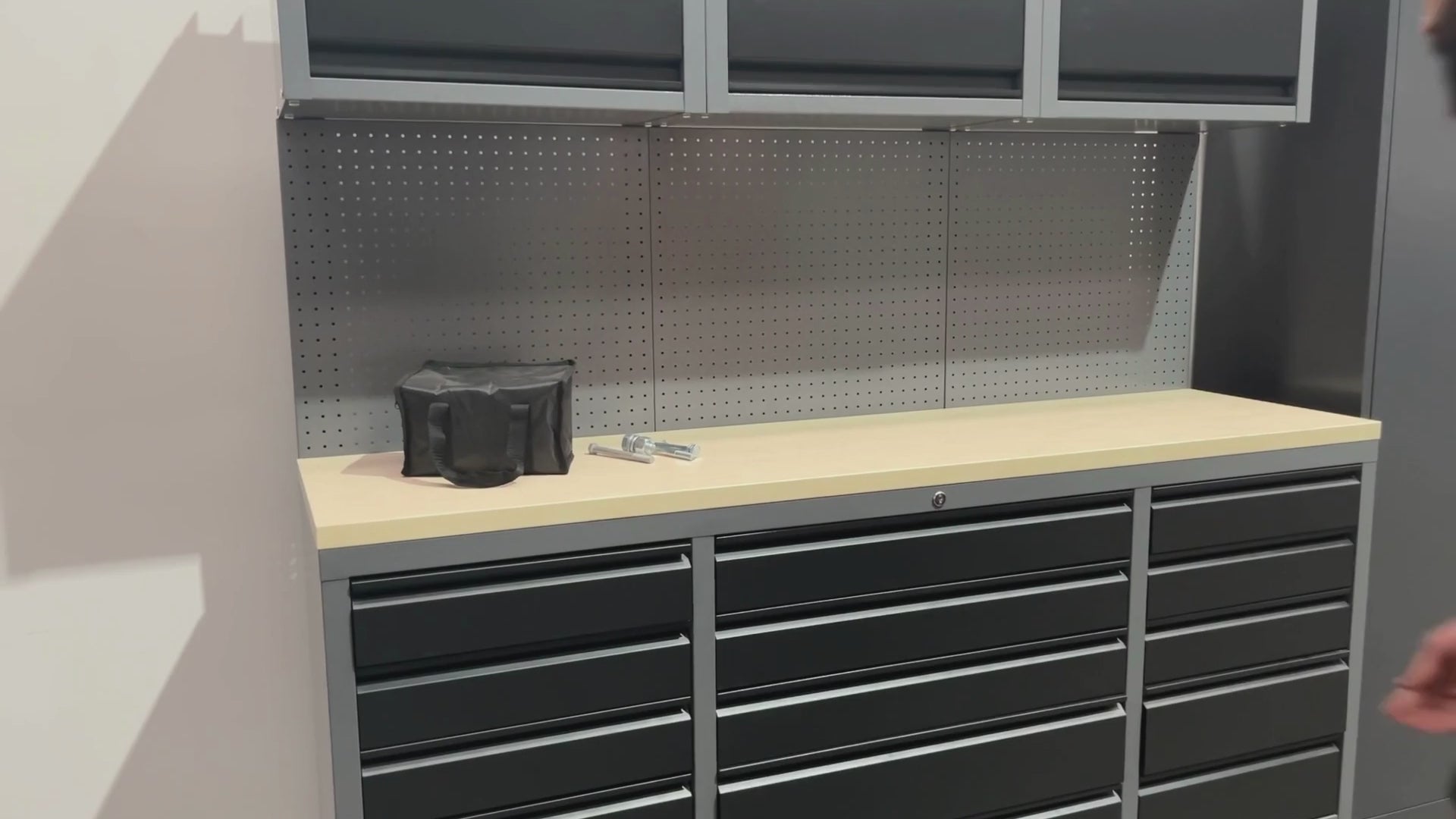 Workshop Mobile Tool Station Video 1